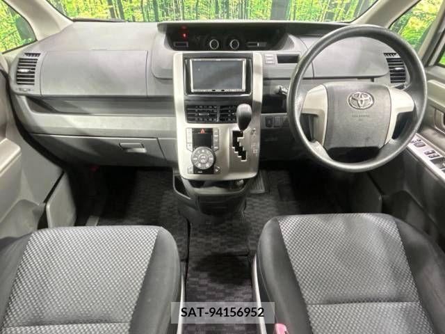 Toyota NOAH 2007-10 344046-1