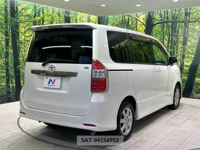 Toyota NOAH 2007-10 344046-18