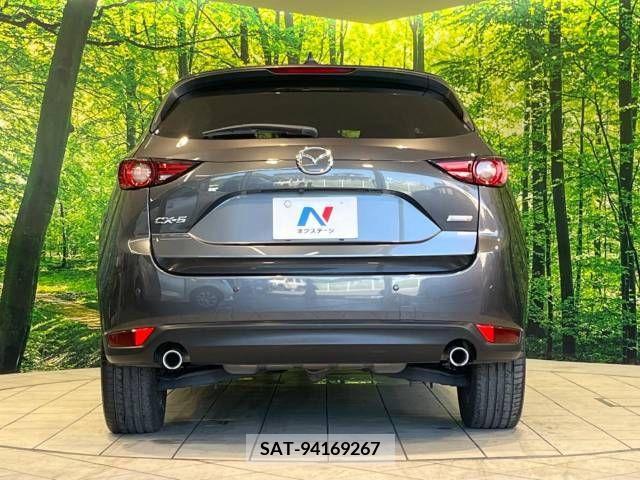 Mazda CX-5 2018-09 358614-15