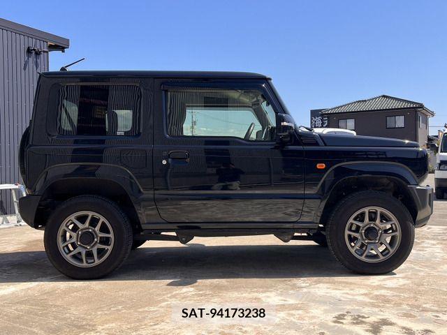 Suzuki JIMNY 2021-11 273855-4