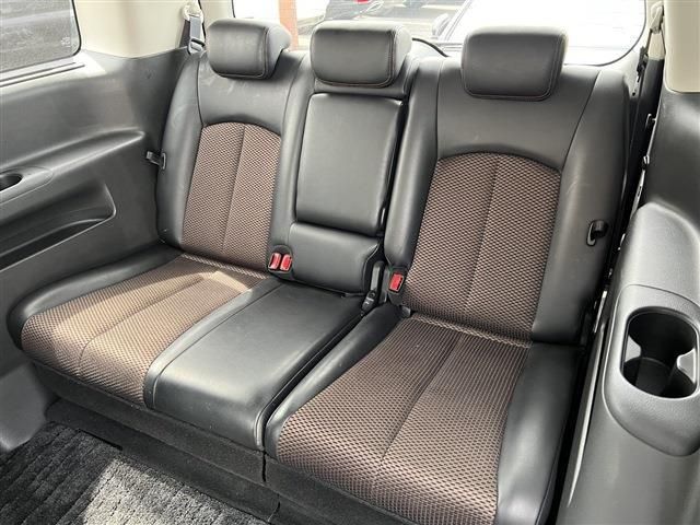 Nissan ELGRAND 2010-09 1852-18