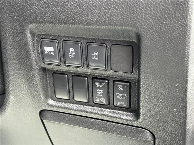 Nissan ELGRAND 2010-09 1852-12