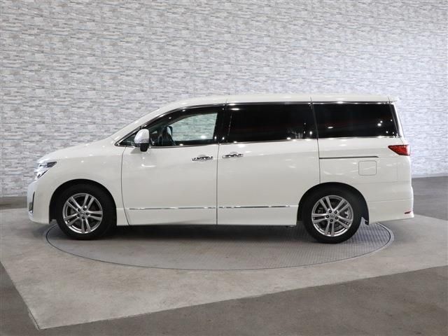 Nissan ELGRAND 2010-09 1852-4