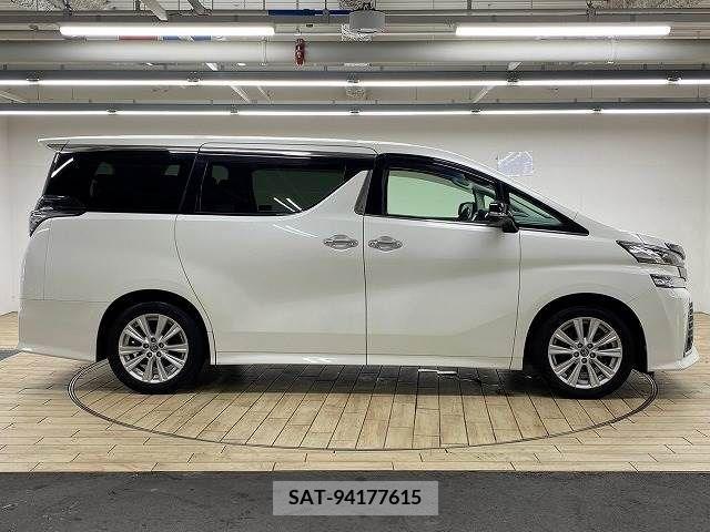 Toyota VELLFIRE 2015-06 331886-17