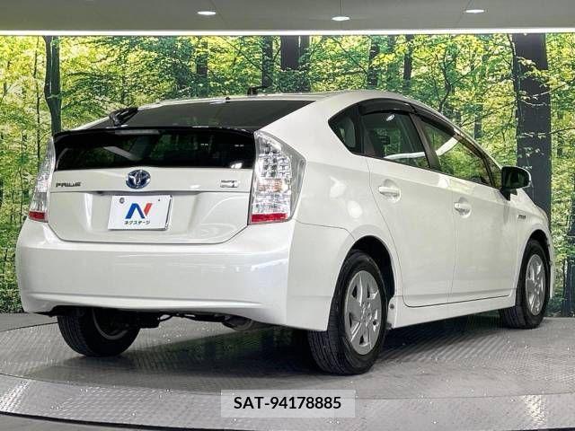 Toyota PRIUS 2010-02 366428-17