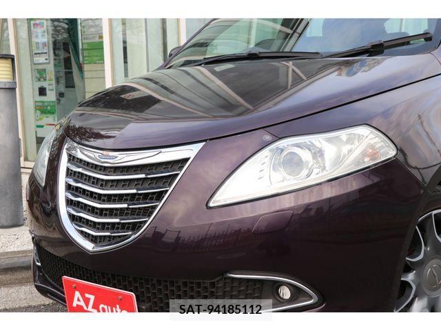 Chrysler YPSILON 2013-06 387366-15