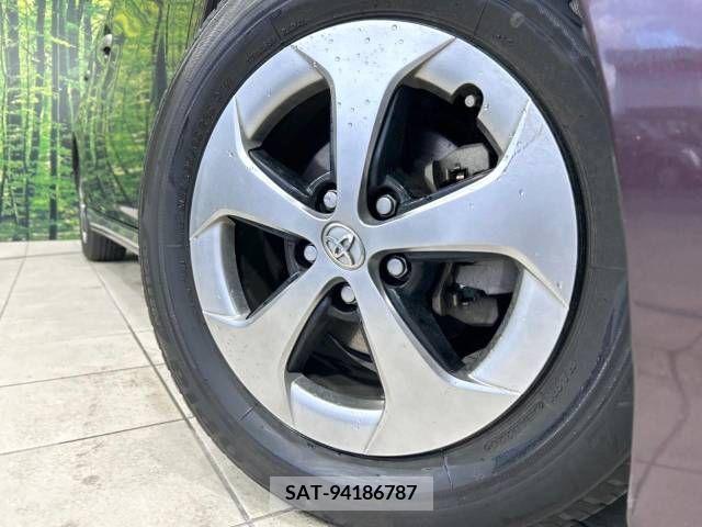 Toyota PRIUS 2013-02 219851-12