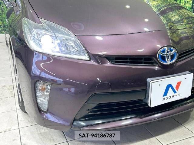 Toyota PRIUS 2013-02 219851-11