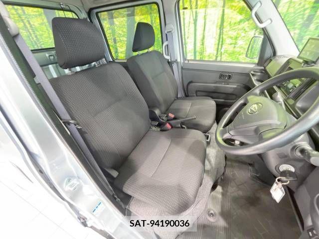 Daihatsu HIJET VAN 2018-01 334243-8