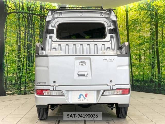 Daihatsu HIJET VAN 2018-01 334243-15