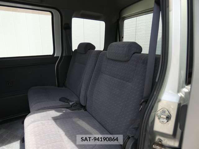 Daihatsu ATRAI WAGON 2005-06 356433-9