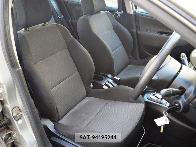 Peugeot 207 2008-05 206170-11