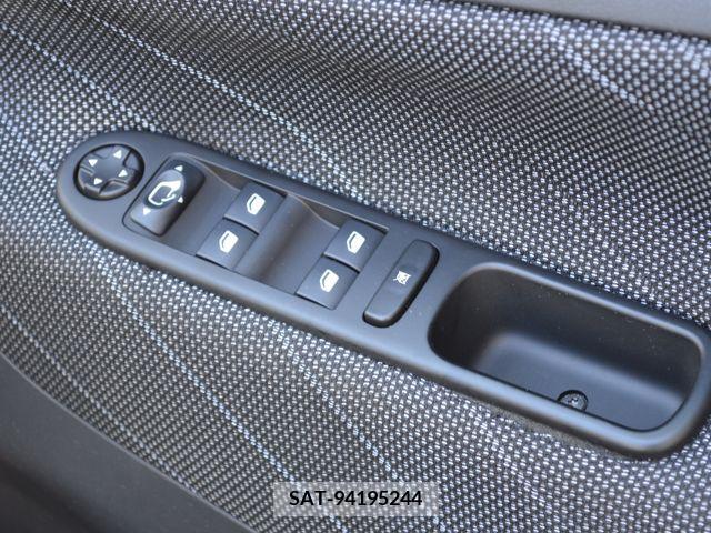 Peugeot 207 2008-05 206170-14