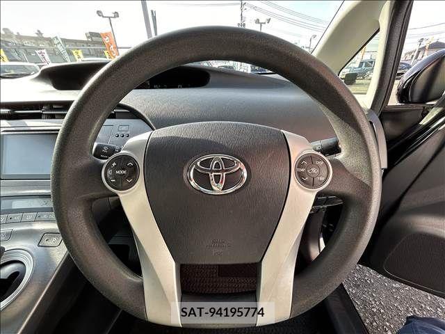 Toyota PRIUS 2014-01 282274-15