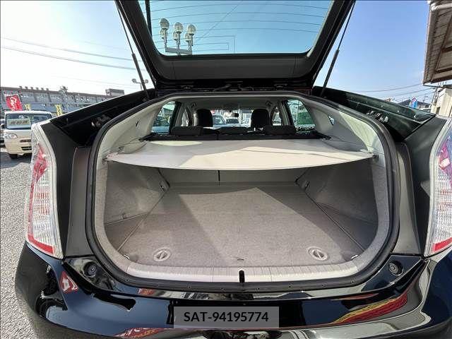Toyota PRIUS 2014-01 282274-14