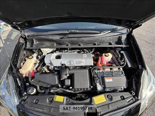 Toyota PRIUS 2014-01 282274-8