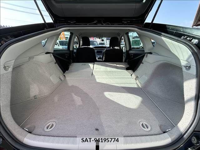 Toyota PRIUS 2014-01 282274-7