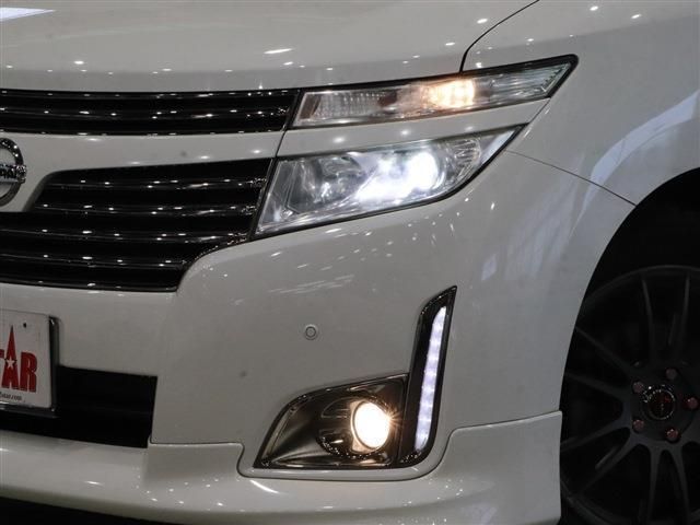 Nissan ELGRAND 2013-08 6678-10