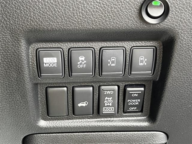 Nissan ELGRAND 2013-08 6678-14