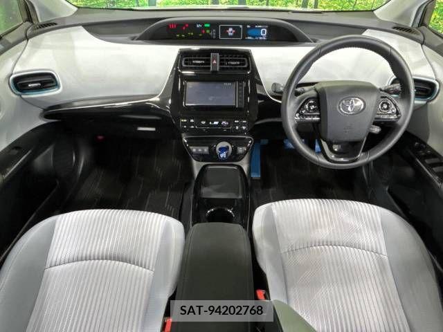 Toyota PRIUS 2021-03 221041-1