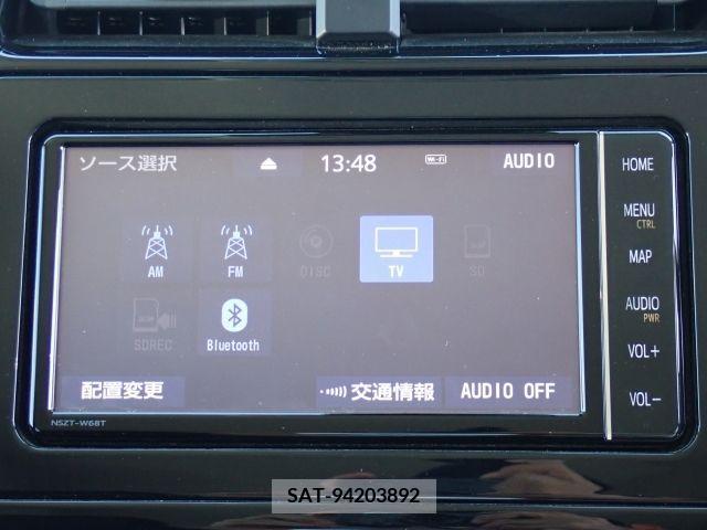 Toyota PRIUS 2019-01 237846-9