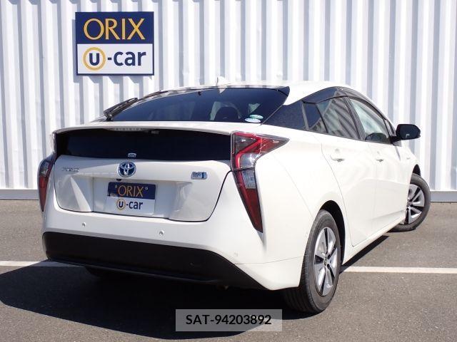 Toyota PRIUS 2019-01 237846-2