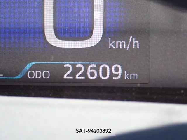 Toyota PRIUS 2019-01 237846-6