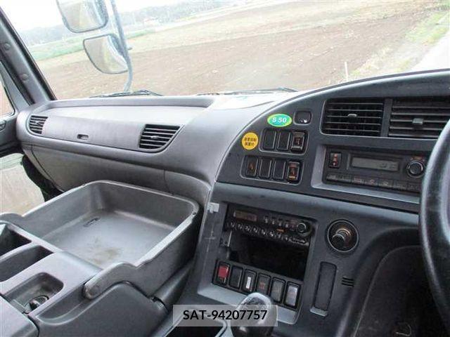 Isuzu GIGA 2005-09 231877-8