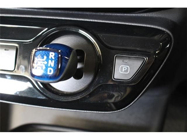 Toyota PRIUS 2020-04 182372-14