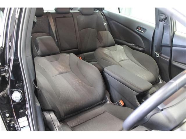 Toyota PRIUS 2020-04 182372-24