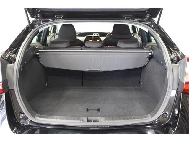 Toyota PRIUS 2020-04 182372-20