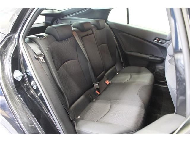 Toyota PRIUS 2020-04 182372-13