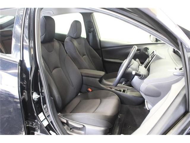 Toyota PRIUS 2020-04 182372-12