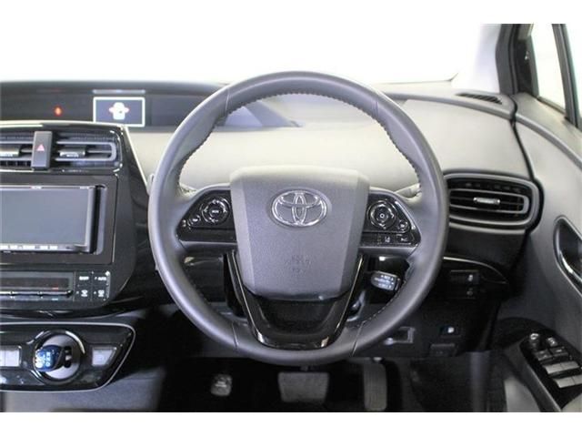 Toyota PRIUS 2020-04 182372-15