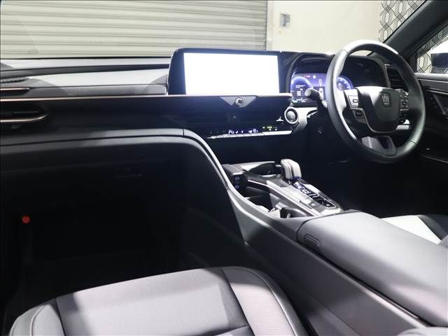 Toyota CROWN 2023-02 189855-2