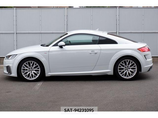Audi TT 2021-06 261452-1