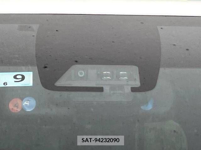 Toyota VOXY 2019-09 289019-1
