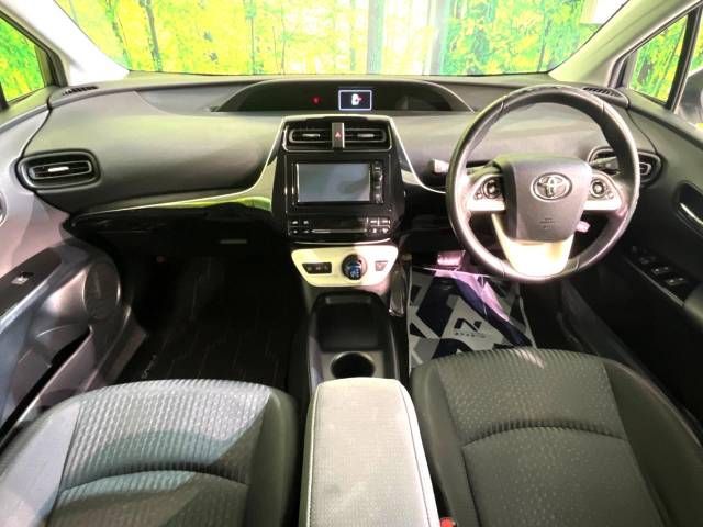Toyota PRIUS 2016-03 193292-1