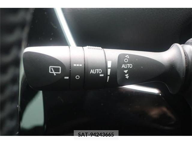 Toyota PRIUS 2022-07 373863-22