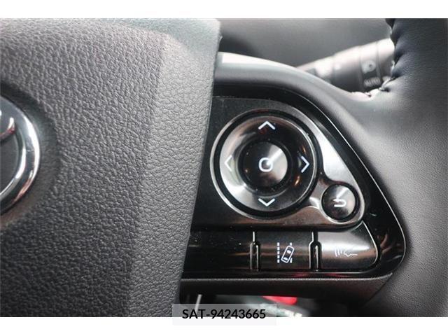 Toyota PRIUS 2022-07 373863-21