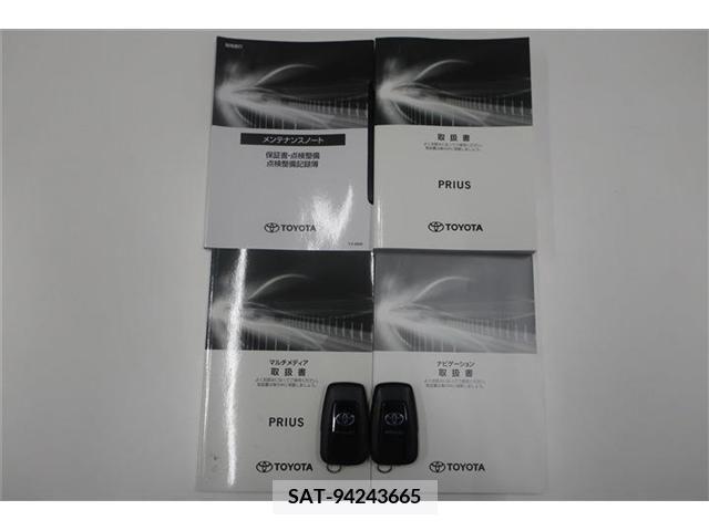 Toyota PRIUS 2022-07 373863-2