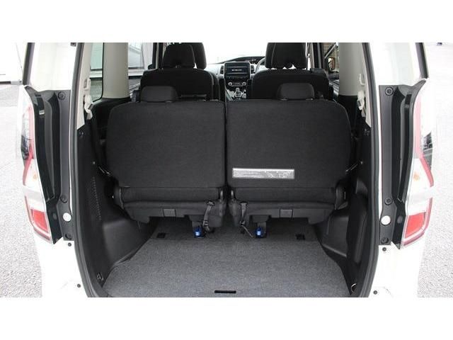 Nissan SERENA 2019-10 186698-17