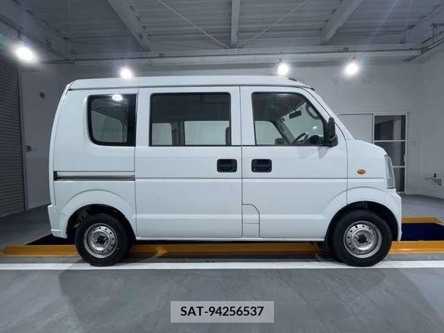Mazda SCRUM VAN 2010-06 284056-8