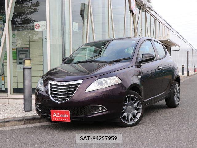 Chrysler YPSILON 2013-06 221850-0
