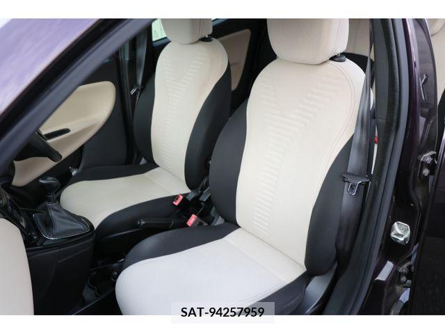 Chrysler YPSILON 2013-06 221850-6
