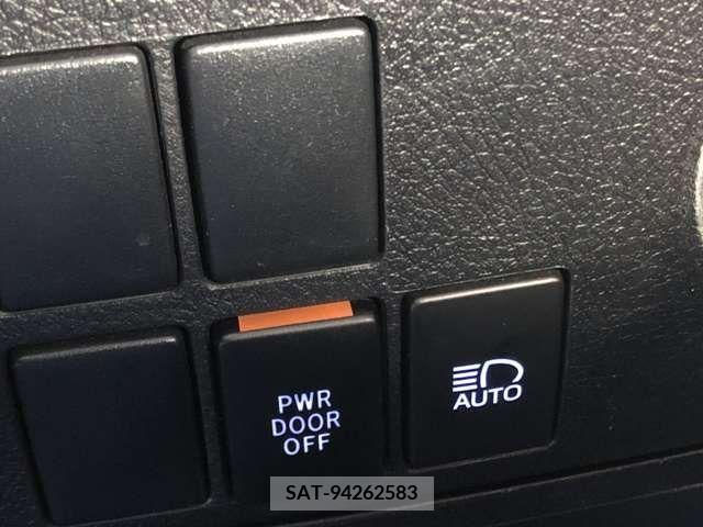 Toyota VELLFIRE 2018-10 210590-17