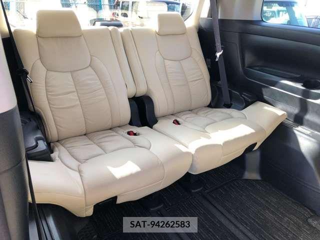 Toyota VELLFIRE 2018-10 210590-24