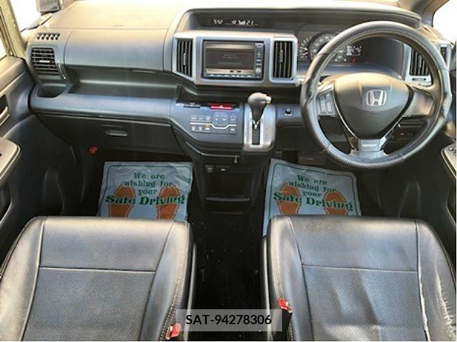 Honda e 2011-06 347114-1