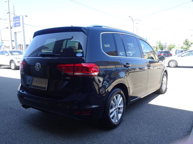 VolksWagen GOLF TOURAN 2017-07 7245-6