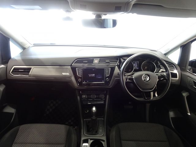 VolksWagen GOLF TOURAN 2017-07 7245-1